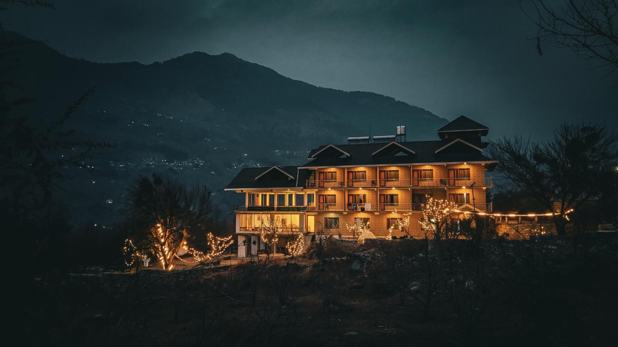 Aroha Residency- A Countryside Resort Manāli エクステリア 写真