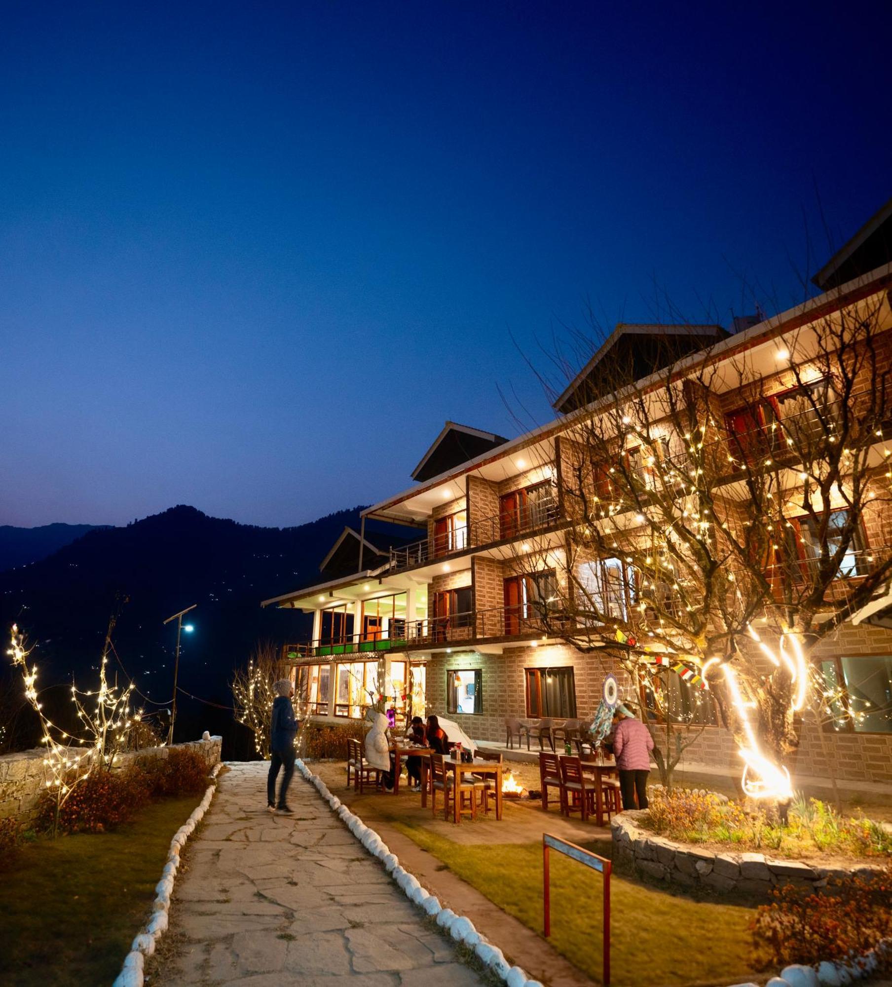 Aroha Residency- A Countryside Resort Manāli エクステリア 写真